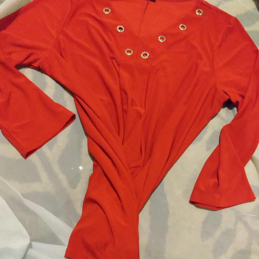 Opera scarlett red silky top